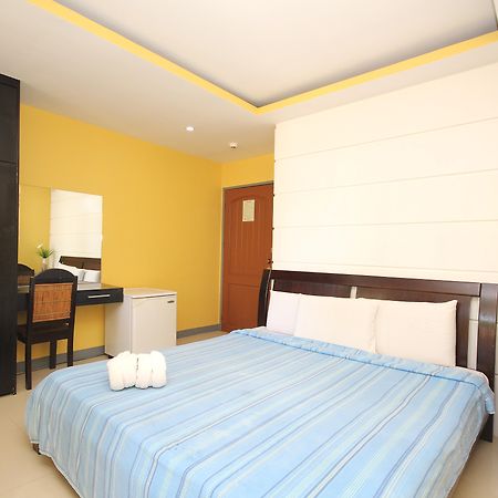 Bamboo Beach Resort & Restaurant Manoc-Manoc Bagian luar foto