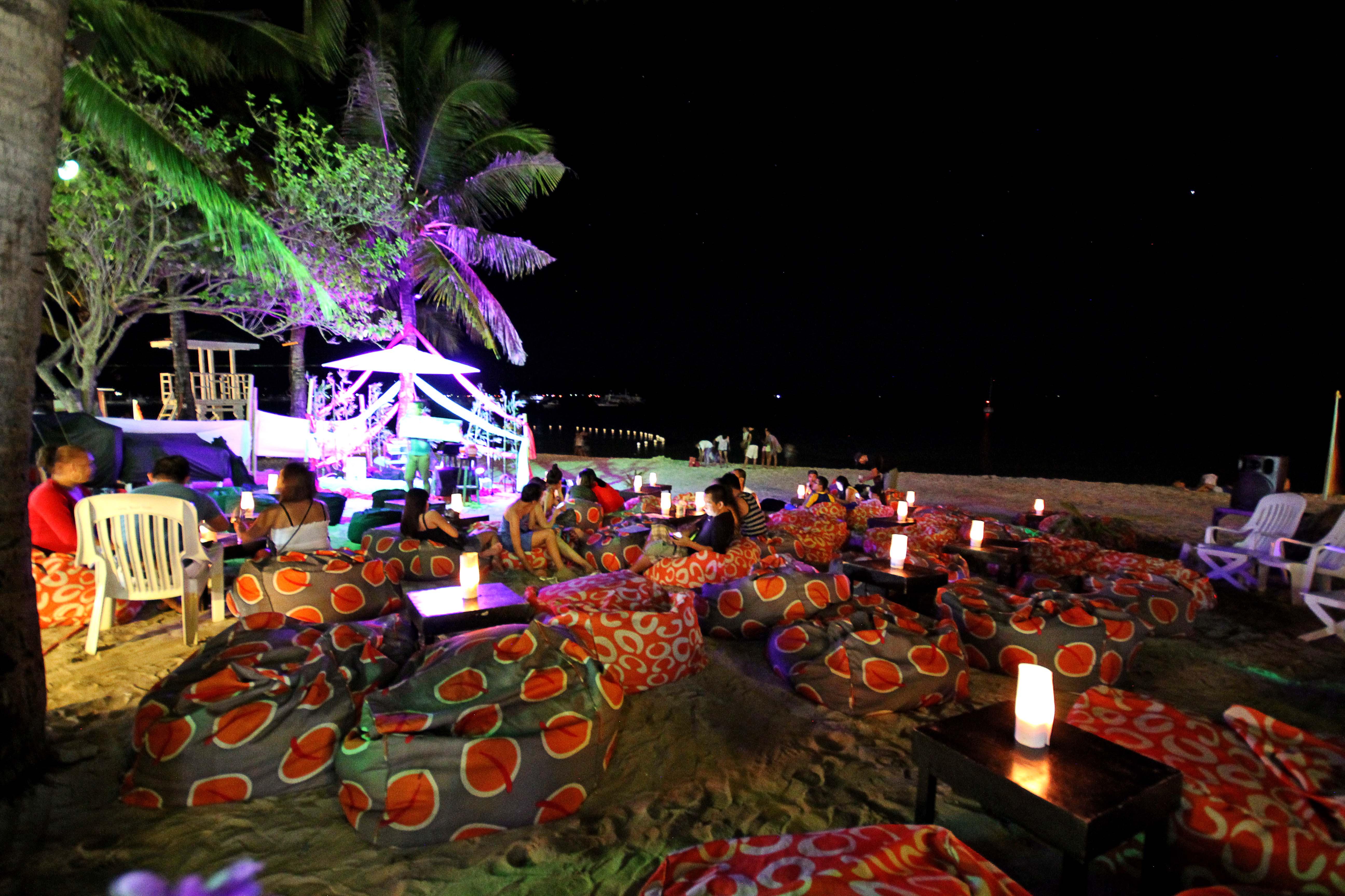Bamboo Beach Resort & Restaurant Manoc-Manoc Bagian luar foto