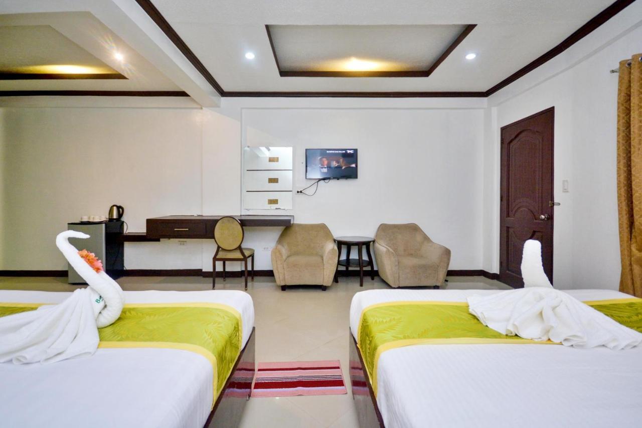 Bamboo Beach Resort & Restaurant Manoc-Manoc Bagian luar foto