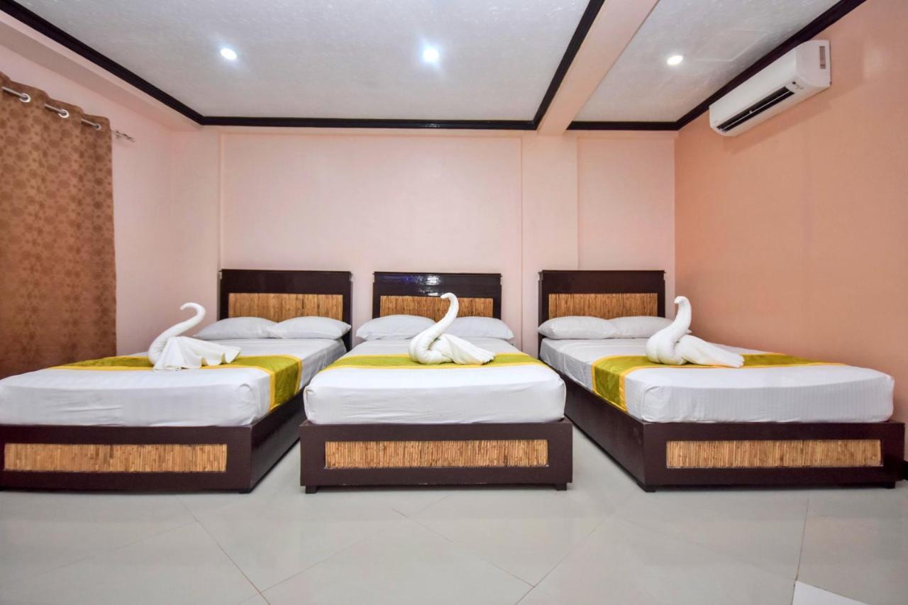 Bamboo Beach Resort & Restaurant Manoc-Manoc Bagian luar foto