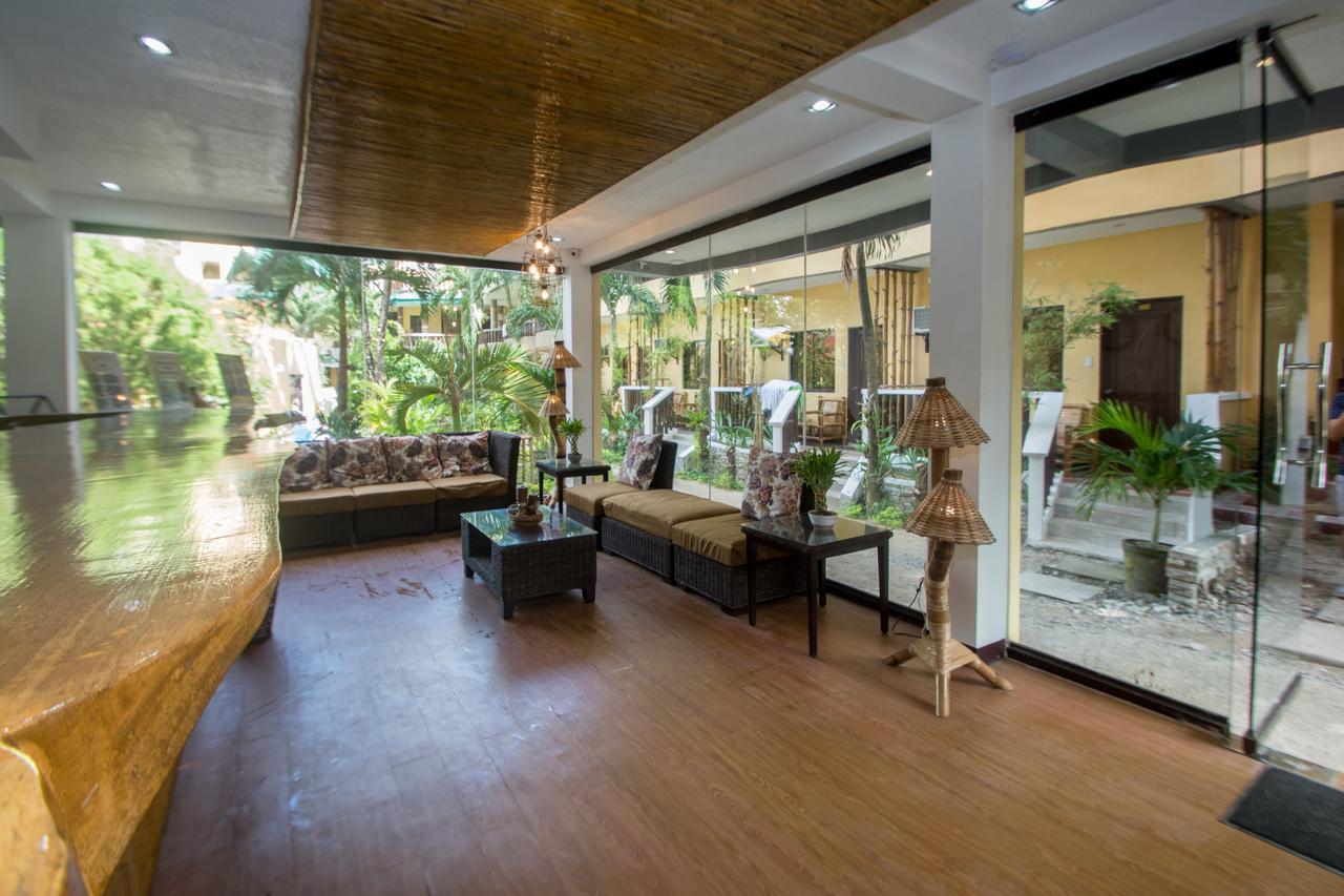 Bamboo Beach Resort & Restaurant Manoc-Manoc Bagian luar foto