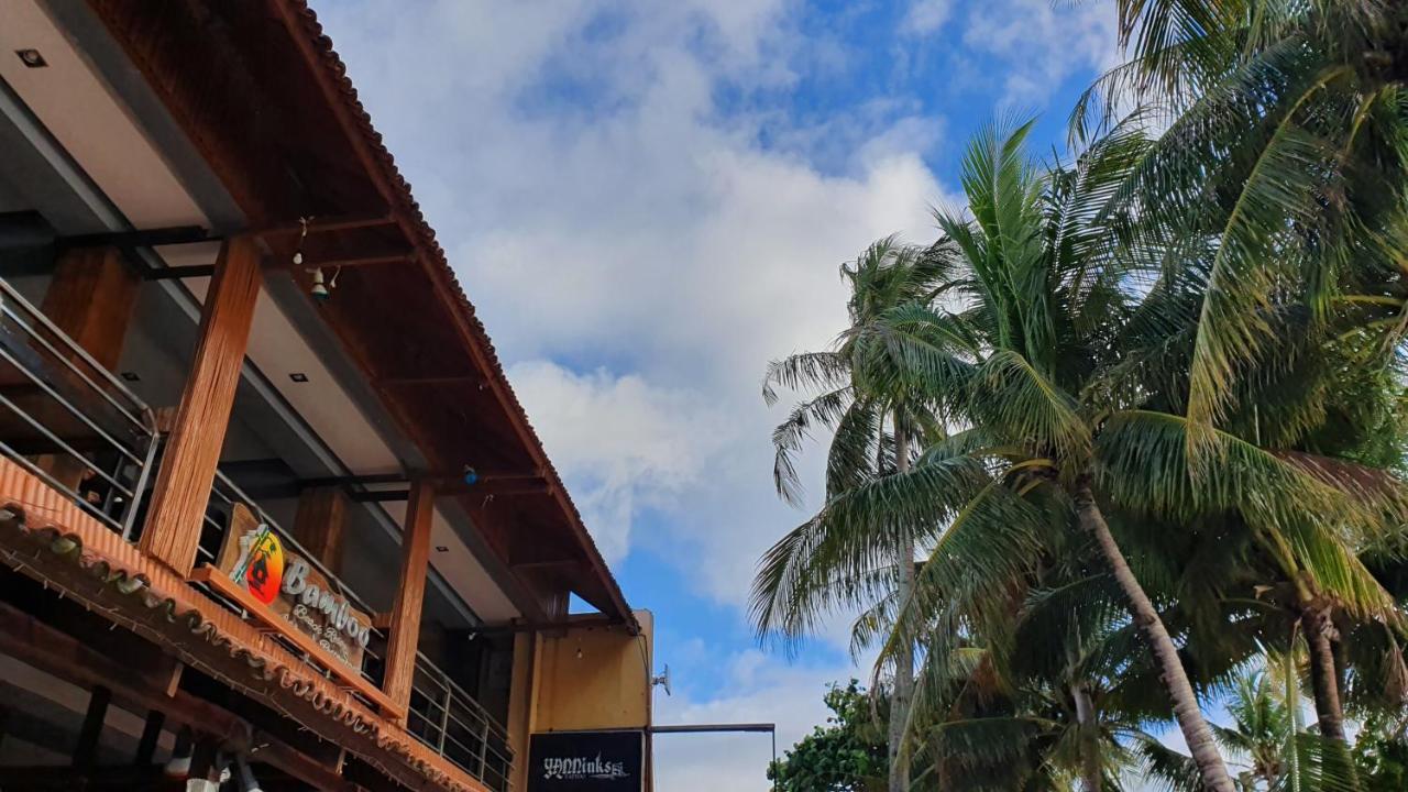 Bamboo Beach Resort & Restaurant Manoc-Manoc Bagian luar foto