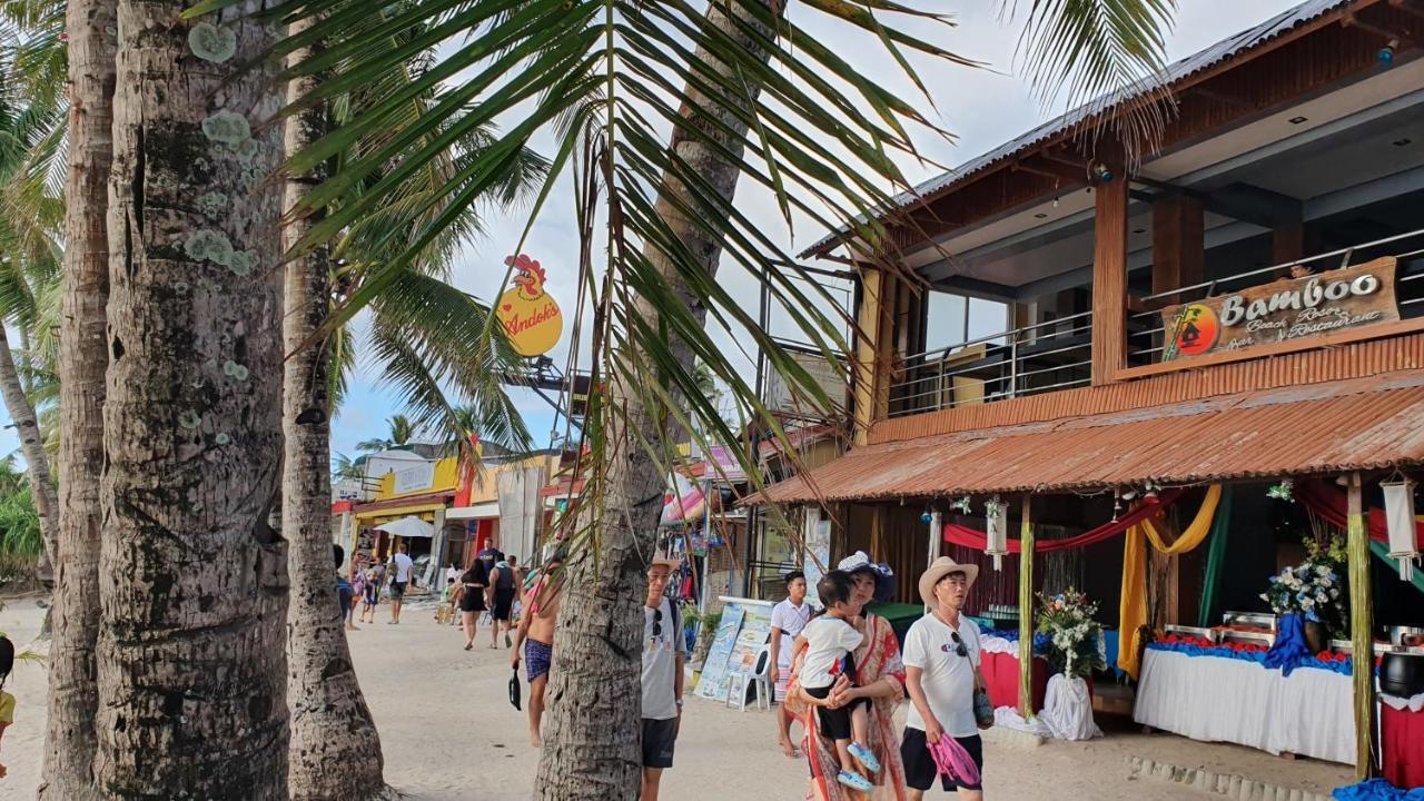 Bamboo Beach Resort & Restaurant Manoc-Manoc Bagian luar foto